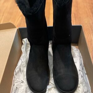 Ecco fur-lined women’s boots EU size 38 US size 7 to 7.5